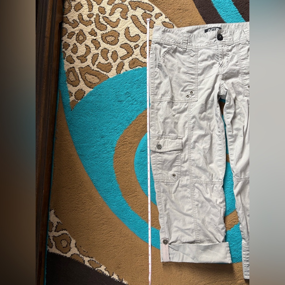 Apt. 9 Light Khaki Cargo Capris - Picture 10 of 11